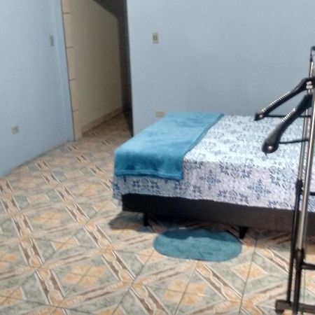 Quarto Familiar, Aeroporto Гуарульюс Экстерьер фото