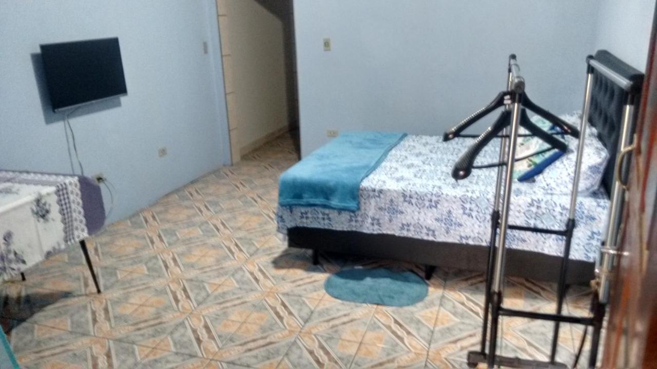 Quarto Familiar, Aeroporto Гуарульюс Экстерьер фото